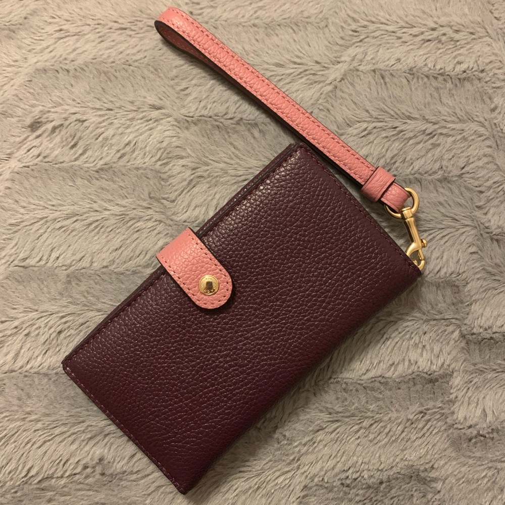Coach wristlet wallet